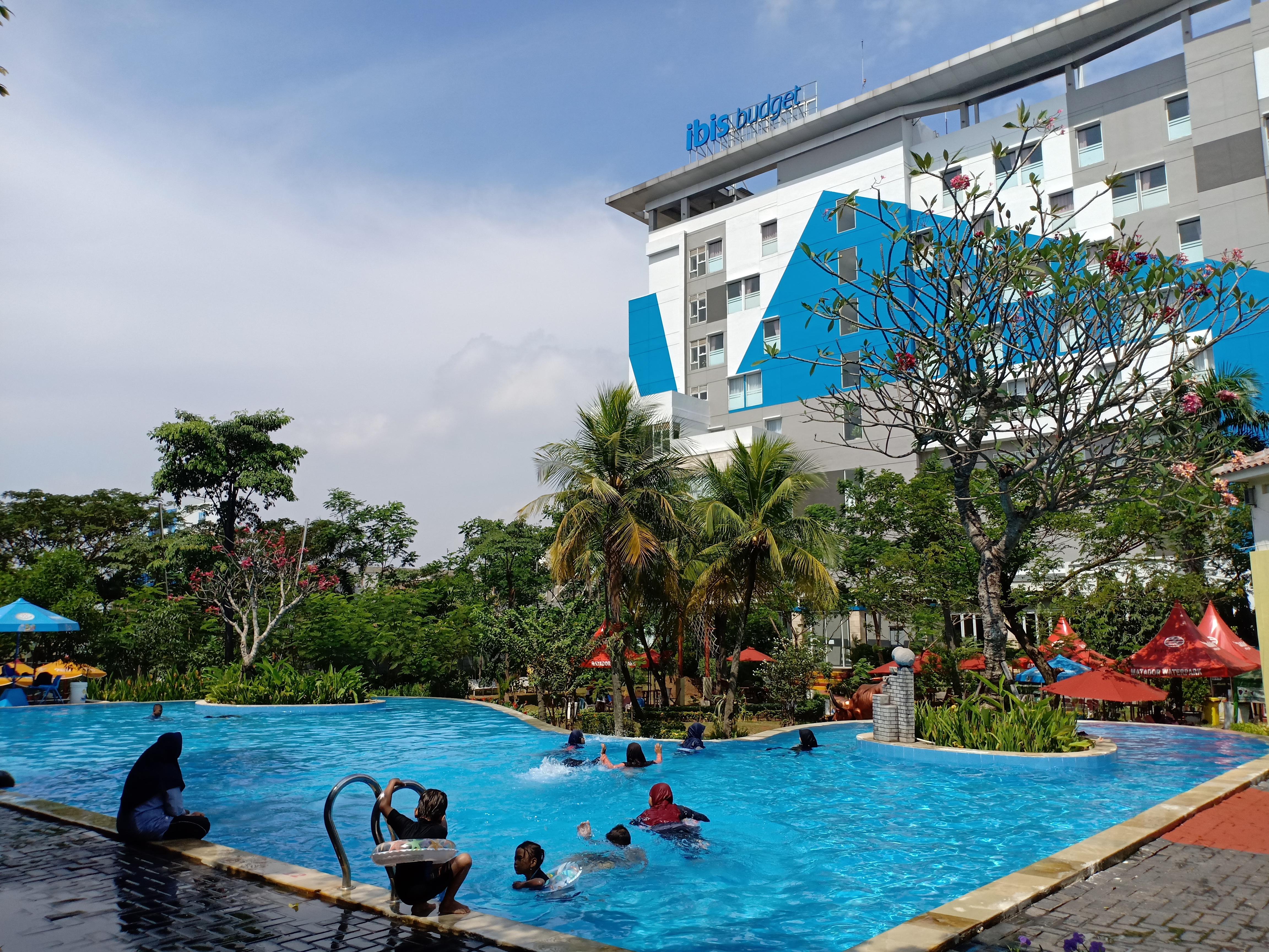 Ibis Budget Cikarang Festival Bekasi Ngoại thất bức ảnh