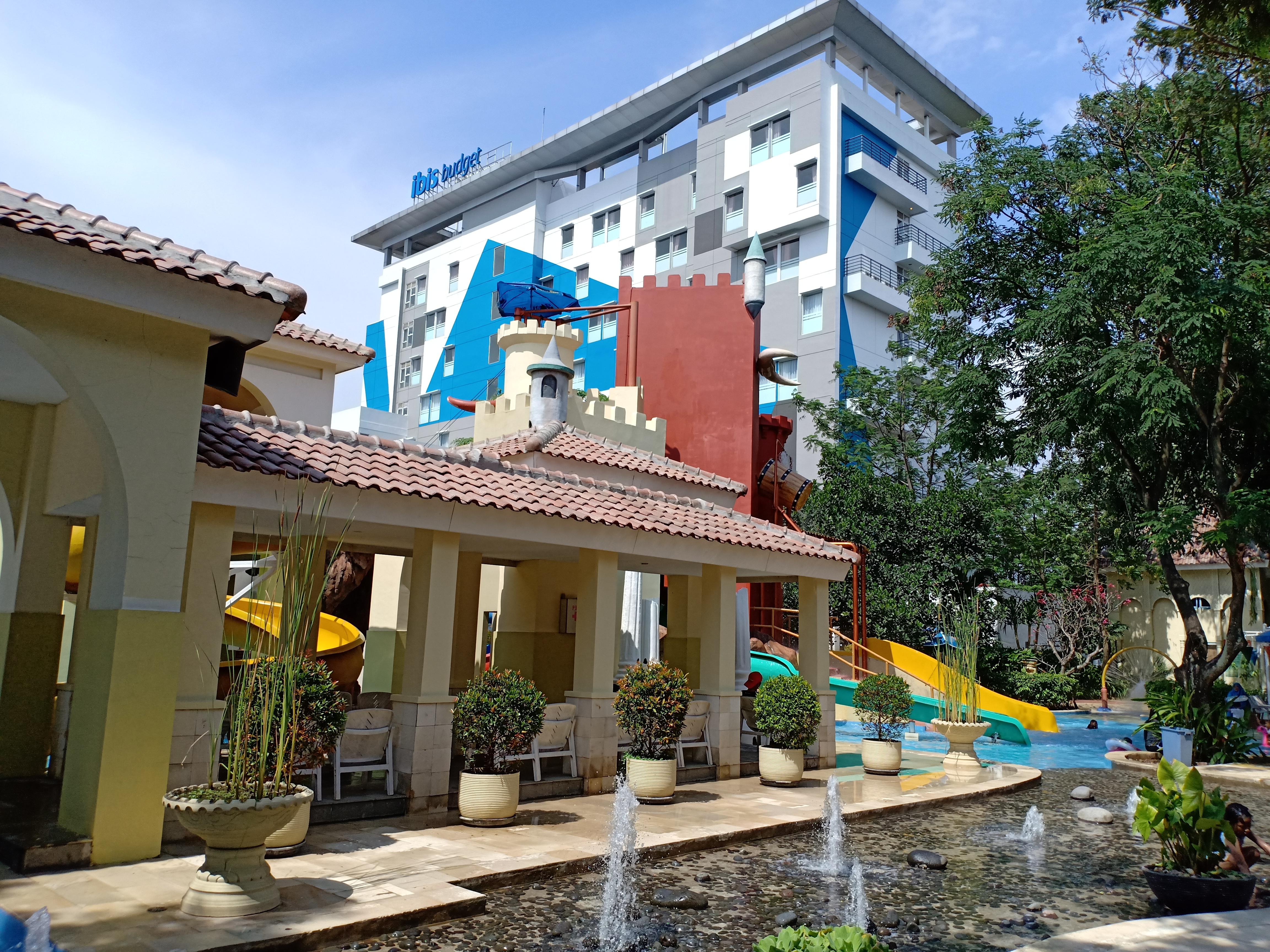 Ibis Budget Cikarang Festival Bekasi Ngoại thất bức ảnh