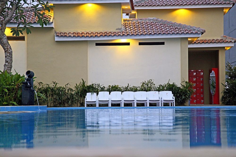Ibis Budget Cikarang Festival Bekasi Ngoại thất bức ảnh